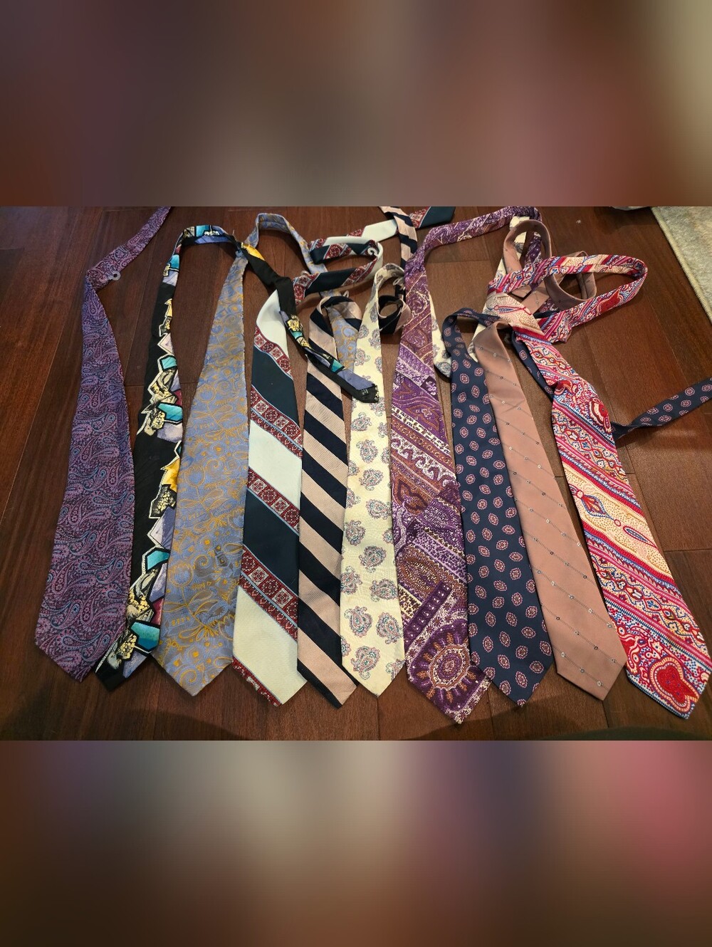 10 Vintage Neckties